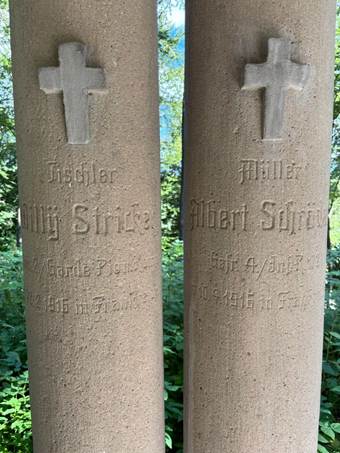 Ein Bild, das drauen, Grab, Friedhof, Gebude enthlt.