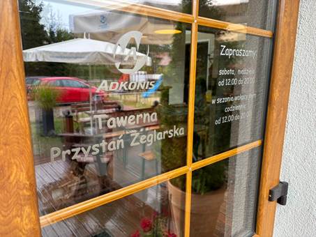 Ein Bild, das Pommes frites, Frittierte Lebensmittel, Essen, Teller enthlt.