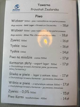 Ein Bild, das Person, Im Haus, Wand, Kleidung enthlt.