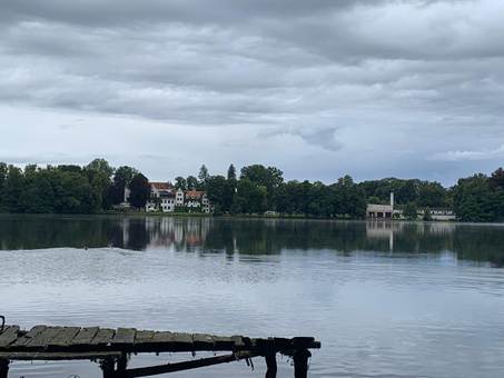 Ein Bild, das drauen, Wolke, Himmel, Wasser enthlt.